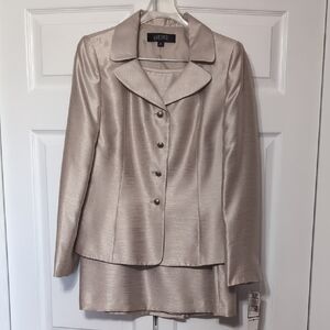 Kasper Women's Champagne-Tone Satin Blazer And Skirt